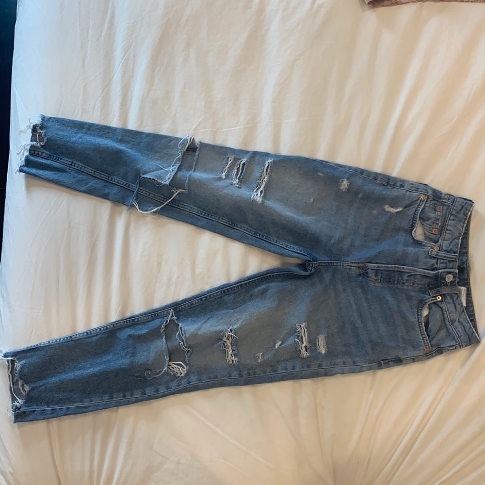 H&M distressed cropped jean